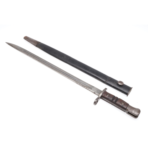 146 - A FIRST WORLD WAR REMINGTON 1913 PATTERN BAYONET AND SCABBARD. With a 43 cm pointed and fullered sin... 