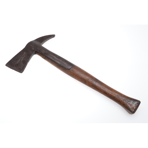 159 - A MERRYWEATHER FIREMAN'S AXE AND LEATHER COVER. With a 19 cm wide blade with 6.5 cm cutting edge, ma... 