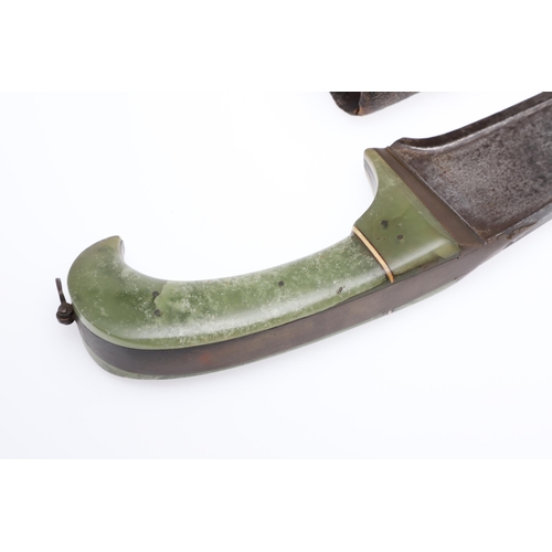 162 - A FINE NORTH INDIAN 19TH CENTURY JADE HANDLED PESH KABZ KNIFE AND SCABBARD. A Pesh Kabz type dagger ... 