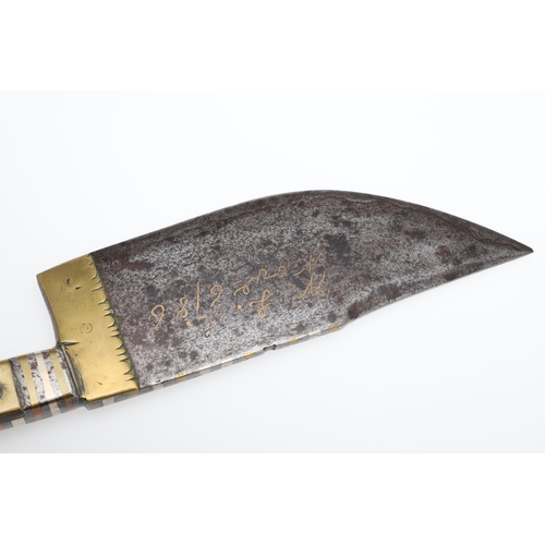 163 - AN UNUSUAL 19TH CENTURY INDIAN KNIFE OR HAND AXE WITH INLAID BRASS DATE AND INITIALS. With a broad p... 