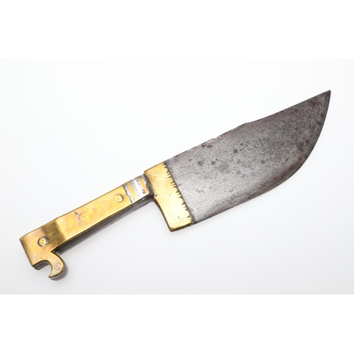 163 - AN UNUSUAL 19TH CENTURY INDIAN KNIFE OR HAND AXE WITH INLAID BRASS DATE AND INITIALS. With a broad p... 