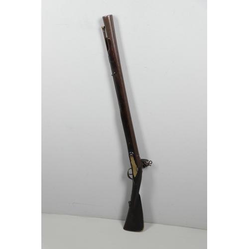 20 - A FLINTLOCK MUSKETOON BY GRIFFIN OF LONDON. A Musketoon with a 76cm flared barrel marked with a star... 