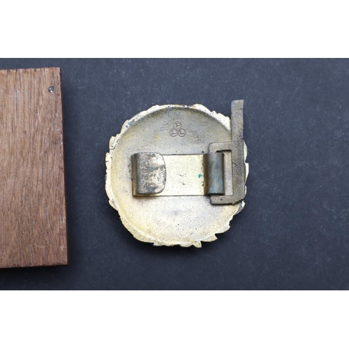 204 - A SECOND WORLD WAR GERMAN KRIEGSMARINE OFFICER'S BELT BUCKLE AND A SIMILAR FIRST WORLD WAR EXAMPLE. ... 