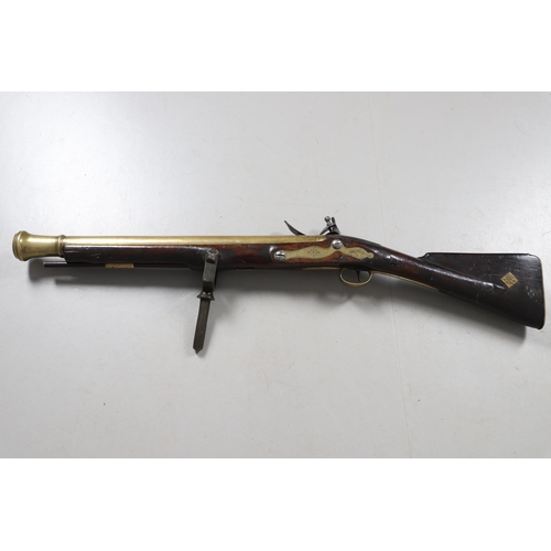 22 - AN ENORMOUS LATE 18TH CENTURY SHIP MOUNTED CUSTOMS FLINTLOCK MUSKETOON. With a 67 cm barrel, flared ... 