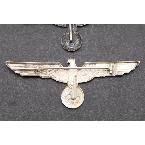 220 - TWO SECOND WORLD WAR GERMAN ARMY OFFICER'S BREAST EAGLES. German Army Officer's breast eagles for th... 