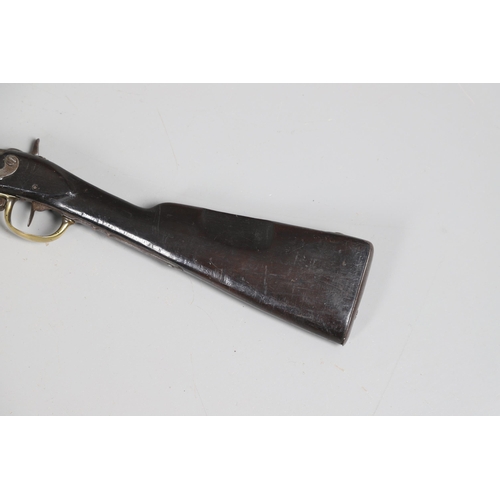 28 - AN UNUSUAL MID 19TH CENTURY BAVARIAN ROYAL ARMY CADET'S PERCUSSION MUSKET. With a 74 cm barrel, perc... 