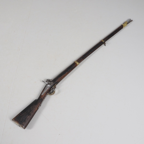 31 - A RUSSIAN 1845 PATTERN PERCUSSION MUSKET DATED 1853. With a 108cm tapering round barrel with various... 