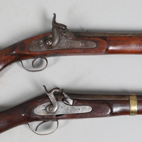 36 - A 19TH CENTURY ENFIELD TYPE PERCUSSION FIRING RIFLE AND ANOTHER SIMILAR. With a 97 cm unmarked barre... 