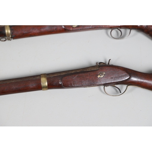 36 - A 19TH CENTURY ENFIELD TYPE PERCUSSION FIRING RIFLE AND ANOTHER SIMILAR. With a 97 cm unmarked barre... 