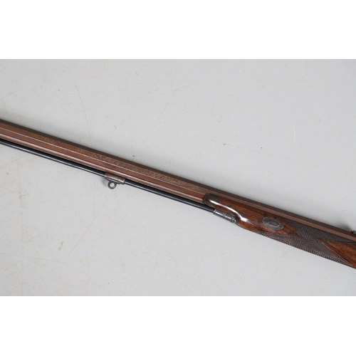 38 - A FINE SCOTTISH PERCUSSION DEER RIFLE BY PATON AND WALSH OF PERTH. With a 66 cm octagonal rifled .80... 