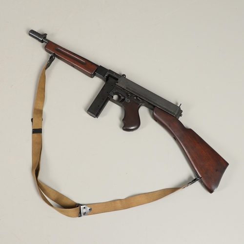 39 - A DEACTIVATED AUTO-ORDNANCE CORPORATION THOMPSON .45 ACP SUBMACHINE GUN. An Auto Ordnance Corporatio... 