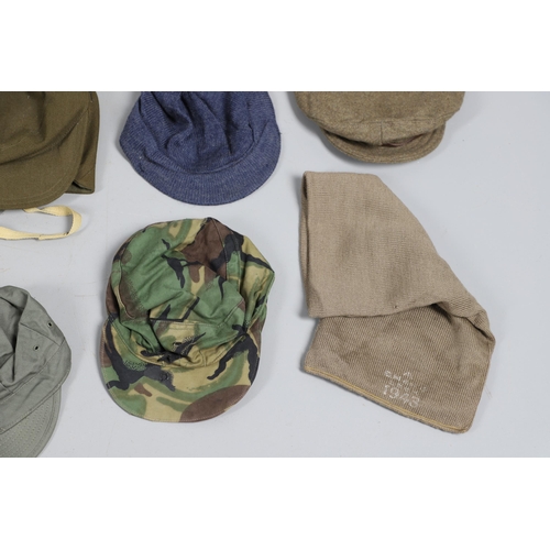 409 - AN EXTENSIVE COLLECTION OF MILITARY UNIFORM CAPS, BERETS AND OTHER ITEMS. SECOND WORLD WAR AND LATER... 