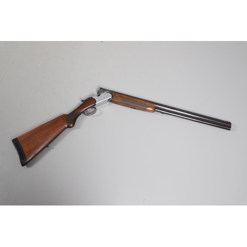 41 - A BERETTA 12 BORE SHOTGUN. A 12 bore shotgun by Pietro Beretta of Italy with 71 cm over and under ba... 