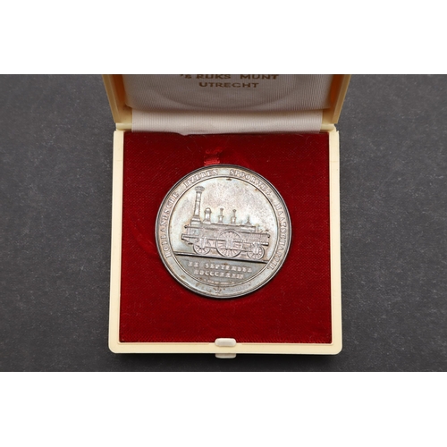 467 - A MEDAL COMMEMORATING THE OPENING OF THE FIRST DUTCH RAILWAY. An historic medal dated 20th September... 