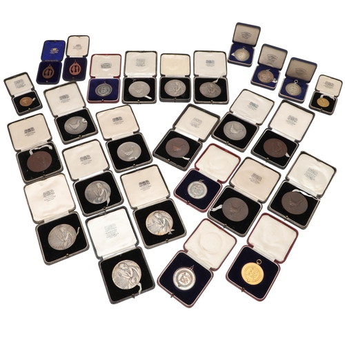 471 - AN EXTENSIVE COLLECTION OF GOLD, SILVER AND BRONZE MEDALS FOR EGG LAYING. An extensive collection of... 