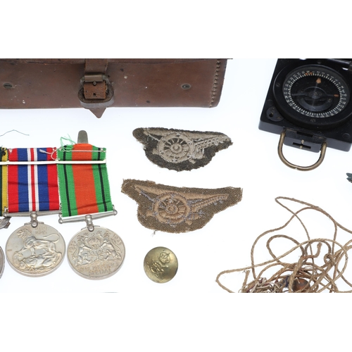 563 - A SECOND WORLD WAR TERRITORIAL TRIO, MINIATURES AND SUPPORTING ITEMS. A Second World War Trio compri... 