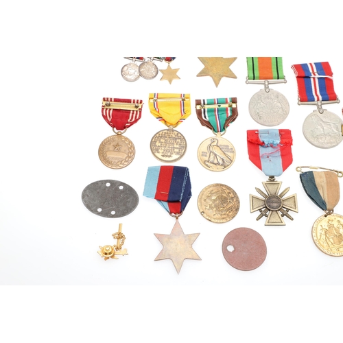 564 - A COLLECTION OF SECOND WORLD WAR AND OTHER MEDALS. A collection of Second World War and other medals... 