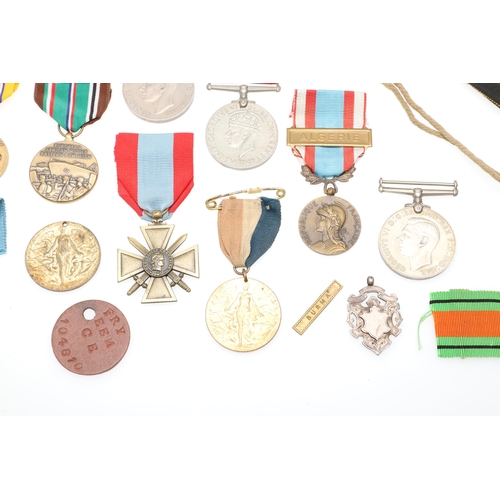 564 - A COLLECTION OF SECOND WORLD WAR AND OTHER MEDALS. A collection of Second World War and other medals... 