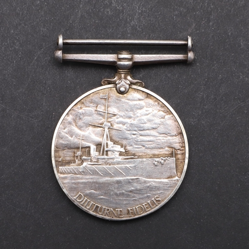 572 - AN EDWARD VII ROYAL NAVAL RESERVE LONG SERVICE AND GOOD CONDUCT MEDAL. A Long Service and Good Condu... 