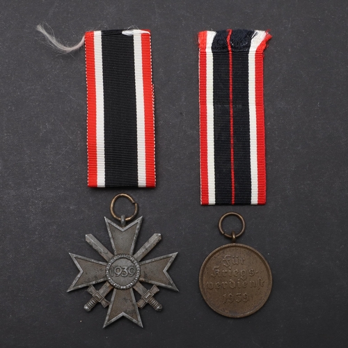 575 - A SECOND WORLD WAR GERMAN WAR SERVICE CROSS AND SIMILAR WAR SERVICE MEDAL. A Second World War War Se... 