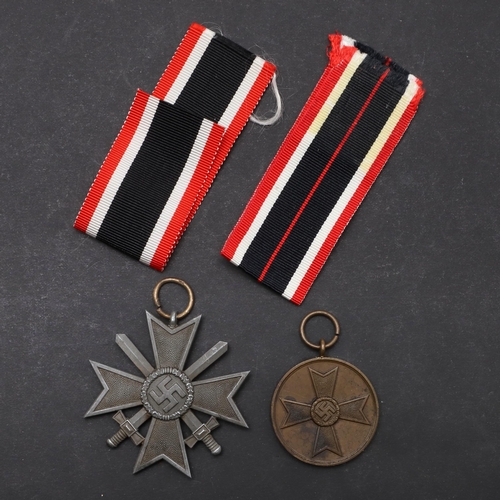 575 - A SECOND WORLD WAR GERMAN WAR SERVICE CROSS AND SIMILAR WAR SERVICE MEDAL. A Second World War War Se... 