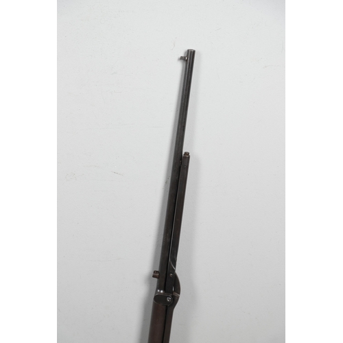 61 - A BSA 177 CLUB STANDARD AIR RIFLE. With a 49cm barrel and rotating loading point, numbered CS34171 a... 