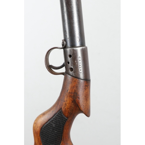 61 - A BSA 177 CLUB STANDARD AIR RIFLE. With a 49cm barrel and rotating loading point, numbered CS34171 a... 