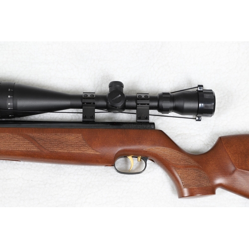 62 - A WEIHRAUCH HW 97K .22 AIR RIFLE AND TRAVELLING CASE. A Weihrauch HW 97K .22 air rifle number 189297... 