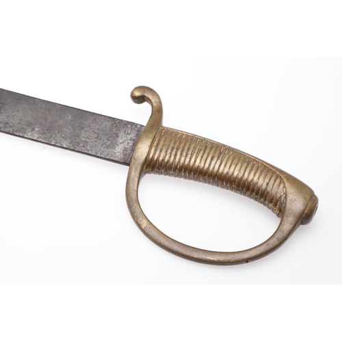 73 - A FRENCH NAPOLEONIC PERIOD INFANTRYMAN'S BRIQUET SWORD. With a 67 cm curved blade with sharpened edg... 