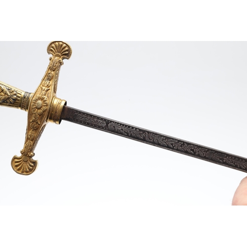 74 - AN EARLY 19TH CENTURY SWORD OF THE GENTELMAN BODYGUARDS OF THE KING OF SPAIN. An interesting small s... 