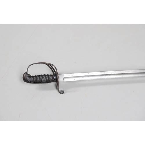 82 - AN 1822 PATTERN LIGHT CAVALRY TROOPERS SWORD. With an 89 cm slightly curved pointed blade with broad... 