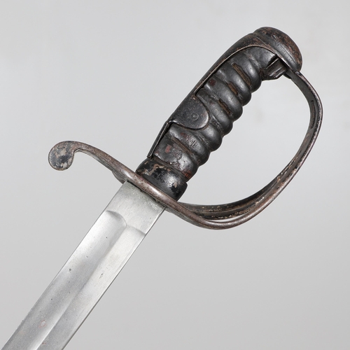 82 - AN 1822 PATTERN LIGHT CAVALRY TROOPERS SWORD. With an 89 cm slightly curved pointed blade with broad... 