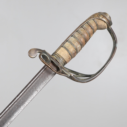 84 - AN EAST INDIA COMPANY OFFICER'S 1822 PATTERN SWORD. With an 81 cm pipe backed blade, brass hilt with... 