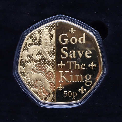 1238 - A CHARLES III GOLD PROOF 1 OZ FIFTY PENCE COIN. 2023. A gold proof 50p piece, Isle of Man, King Char... 