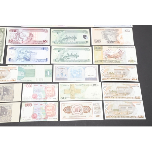 618 - A COLLECTION OF WORLD BANKNOTES FROM VARIOUS COUNTRIES. A collection of notes from Indonesia, Peru, ... 