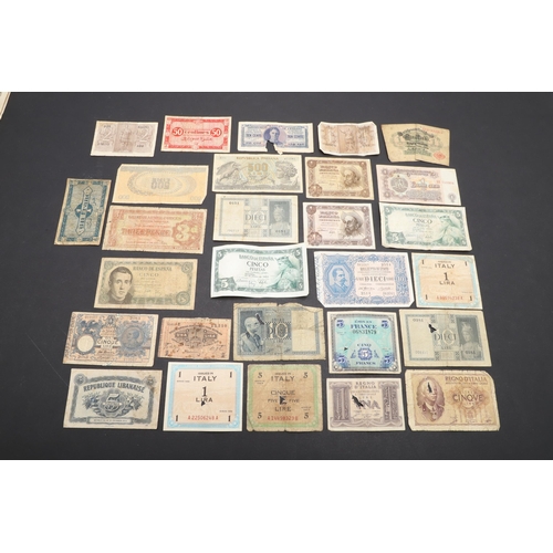 624 - A MIXED COLLECTION OF WORLD BANKNOTES. A collection of World banknotes to include examples from Fran... 