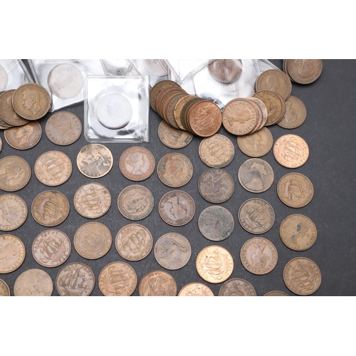 641 - A COLLECTION AND PARTIAL DATE RUN OF HALFPENNIES, 1863 AND LATER. Halfpennies for Queen Victoria and... 