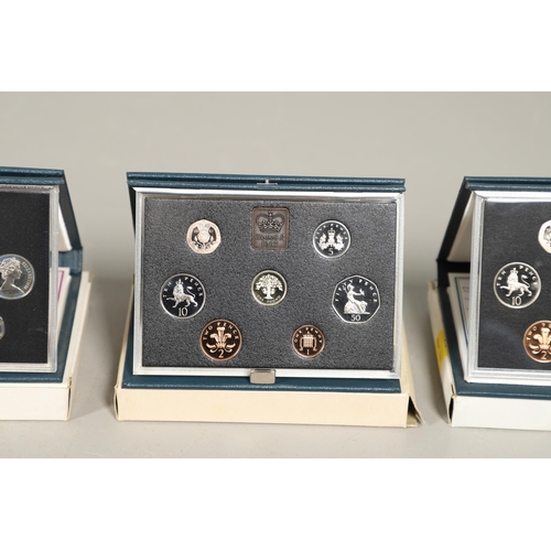 645 - A COLLECTION OF ROYAL MINT UNCIRCULATED YEAR SETS, 1970 -. A collection of Royal Mint annual uncircu... 