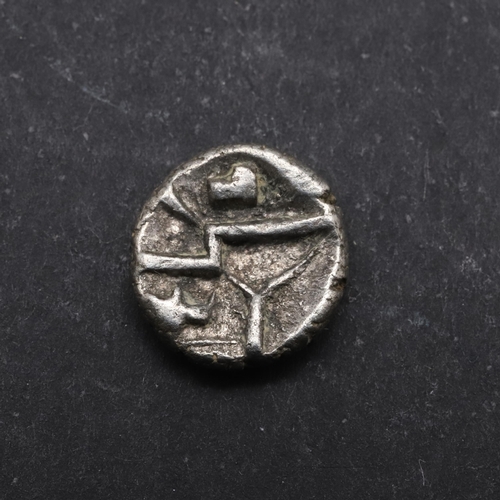 677 - BRITISH IRON AGE, DUROTRIGES, DURO BOAT BIRD QUARTER STATER. Durotriges, Uninscribed series, silver ... 