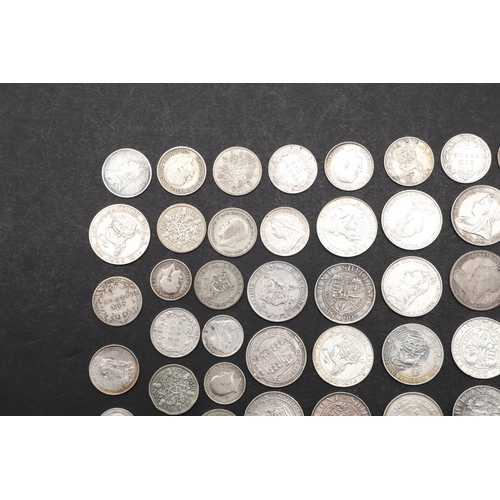 830 - A COLLECTION OF VICTORIAN AND LATER SHILLINGS AND SIXPENCE, 1883 AND LATER. Shillings for 1883, 1890... 