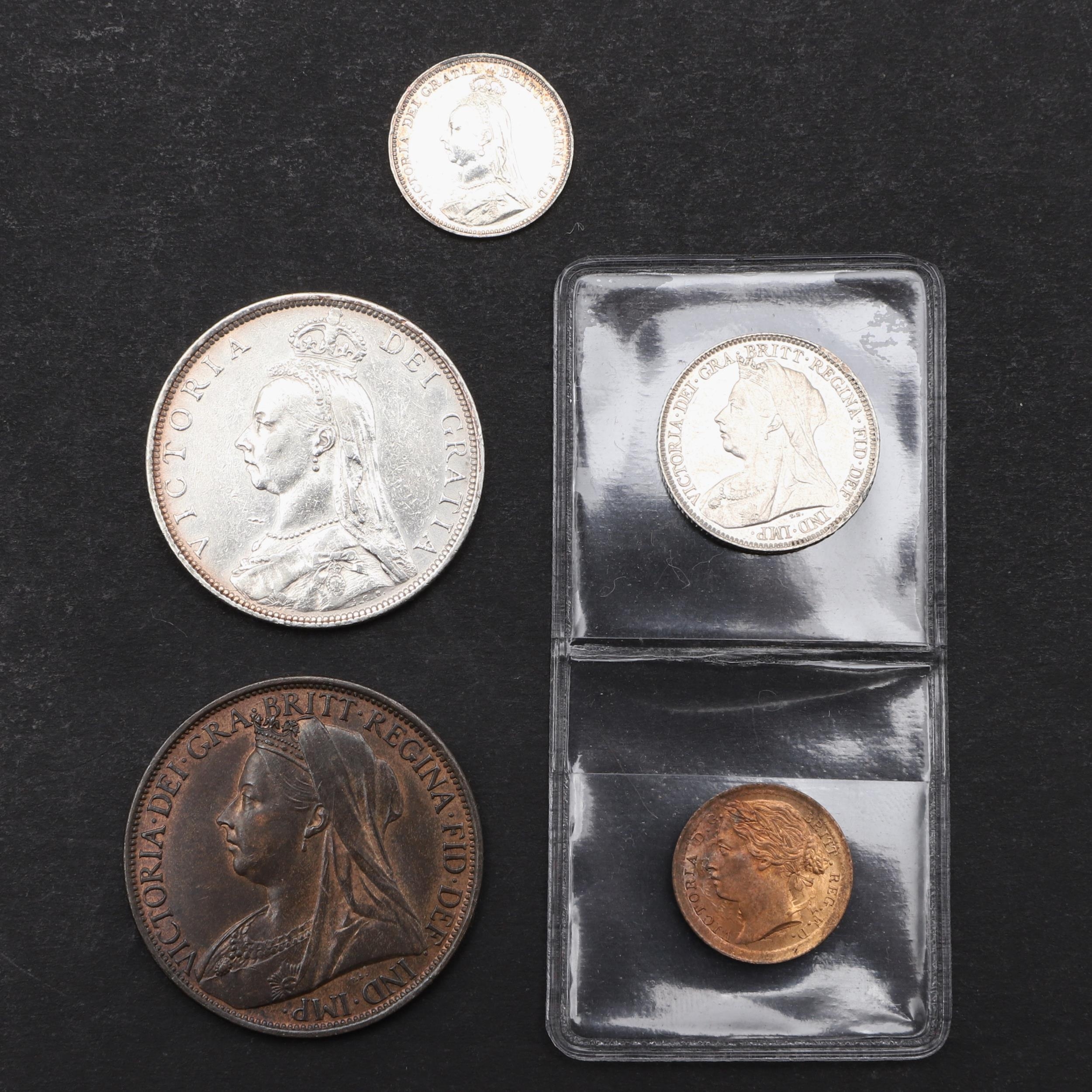 A COLLECTION OF VICTORIAN COINS TO INCLUDE FLORIN, SIXPENCE AND OTHERS ...