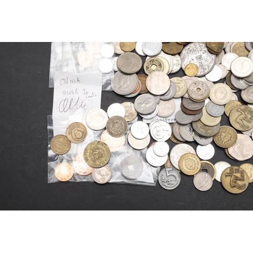 911 - A COLLECTION OF WORLD COINS, VARIOUS COUNTIRES TO INCLUDE MALAYA, CHINA, GIBRALTAR AND MANY OTHERS. ... 