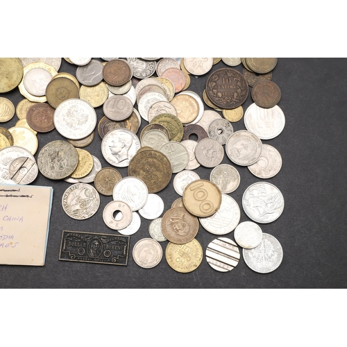 917 - A MIXED COLLECTION OF WORLD COINS TO INCLUDE POLISH, SYRIAN AND OTHER COUNTIRES. A mixed collection ... 