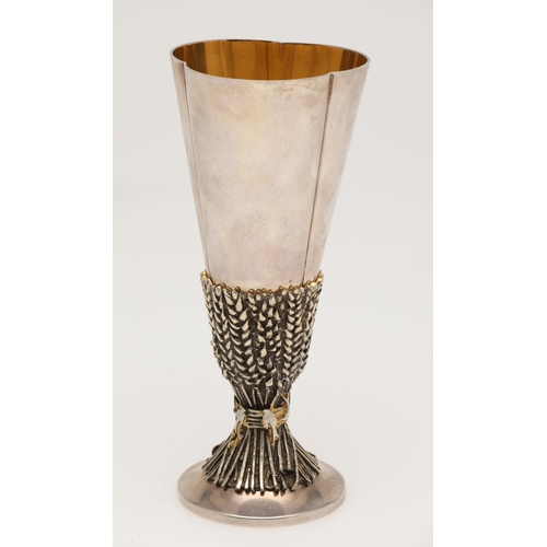 142 - AN ELIZABETH II LIMITED EDITION PARCELGILT GOBLET. made to commemorate The Ninth Centenary of the fo... 