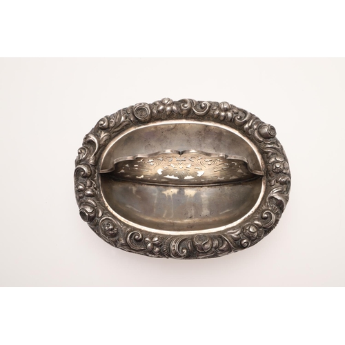 146 - A 19TH CENTURY AUSTRO-HUNGARIAN SILVER SWEETMEAT DISH. of oval outline, with a border decorated in h... 