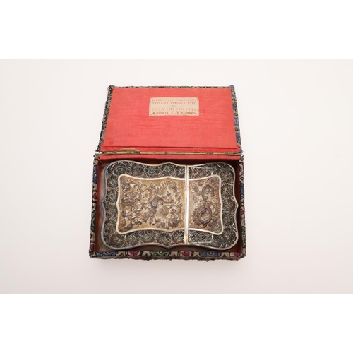 220 - A LATE 19TH/ EARLY 20TH CENTURY CHINESE FILIGREE SILVER CARD CASE. shaped rectangular outline, with ... 