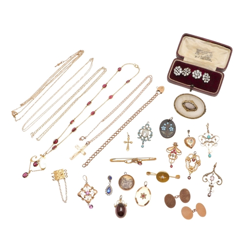 463 - A QUANTITY OF JEWELLERY. including a garnet and gold pendant and necklace, a gold cruciform pendant ... 