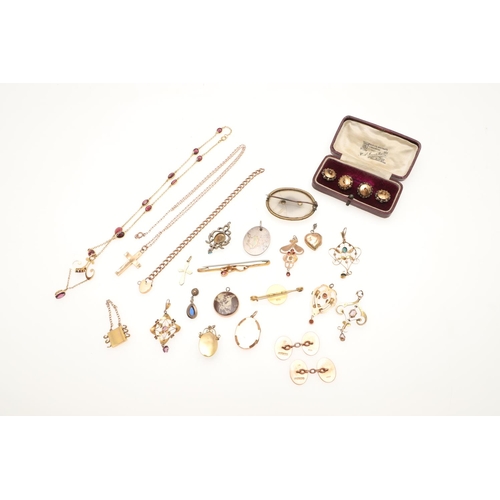 463 - A QUANTITY OF JEWELLERY. including a garnet and gold pendant and necklace, a gold cruciform pendant ... 