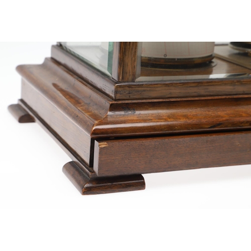 876 - AN EARLY 20TH CENTURY OAK CASED BAROGRAPH. possibly by Short & Mason of London, the bevelled glass c... 