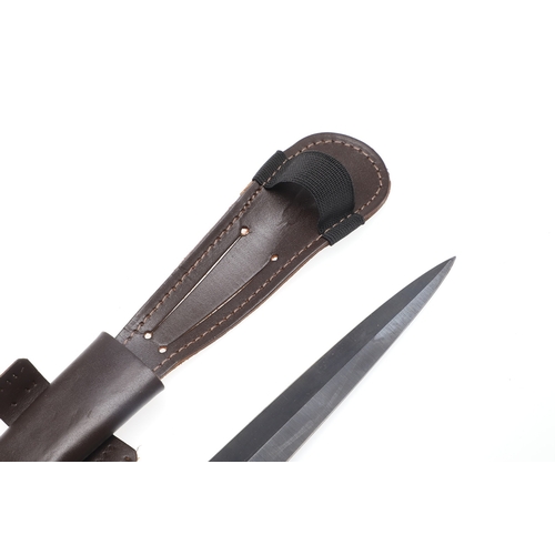 141 - A THIRD PATTERN FAIRBURN SYKES TYPE FIGHTING KNIFE BY WILLIAM RODGERS. With a 17cm double edged poin... 